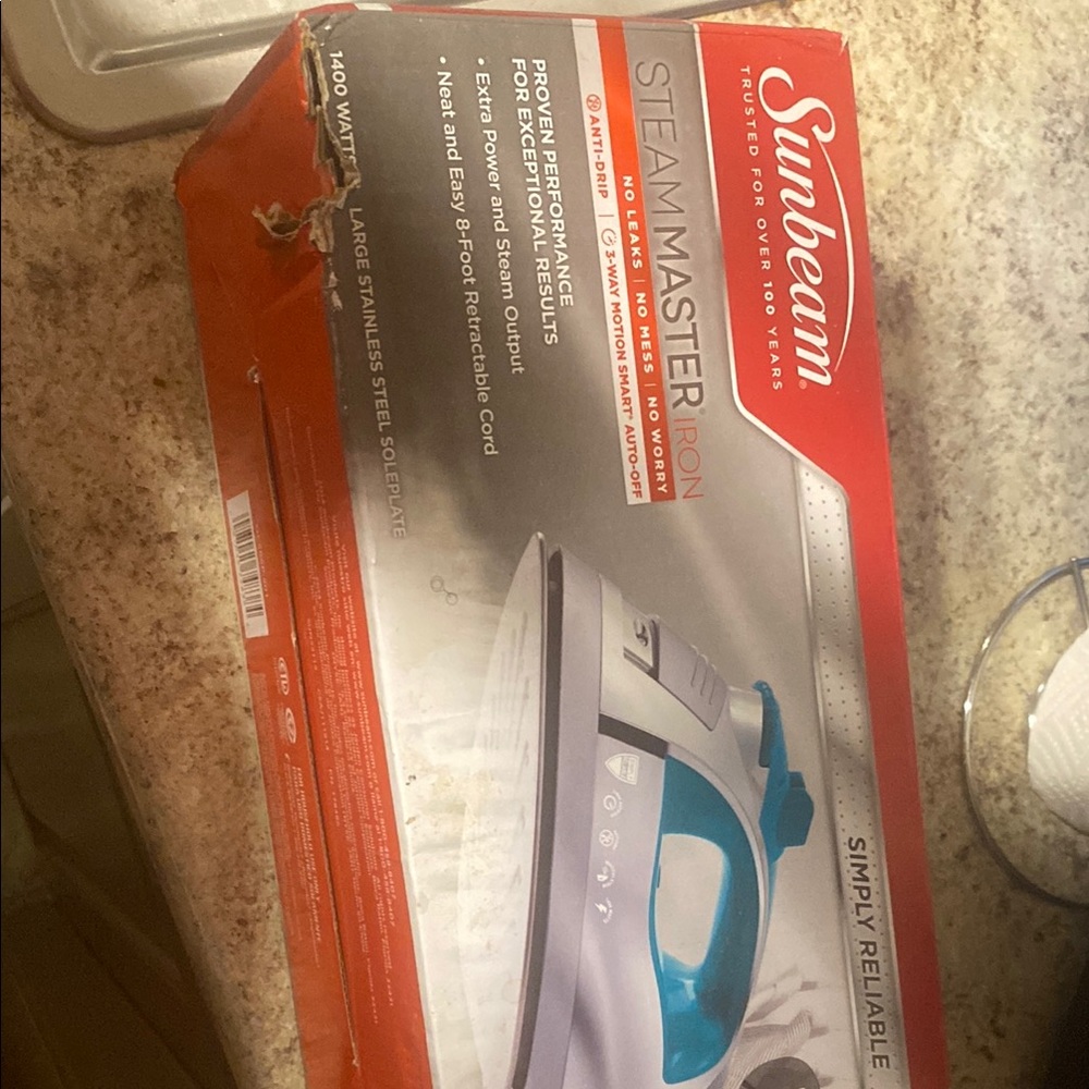 Sunbeam Steam Master Iron - Red and Blue